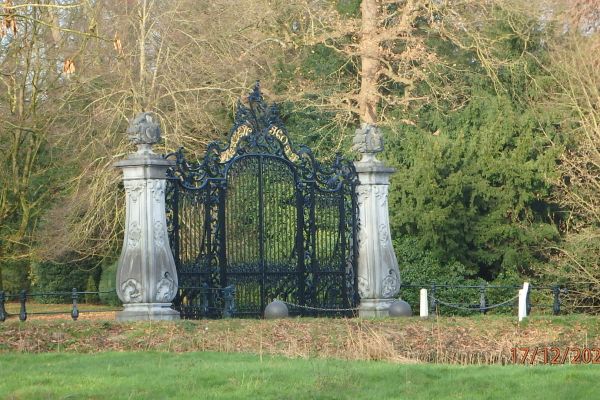 afbeelding-5-05-het-hek-van-vreedenhoffF9BAAF9F-79C4-0DDD-D019-32F9EBDEECFC.jpg